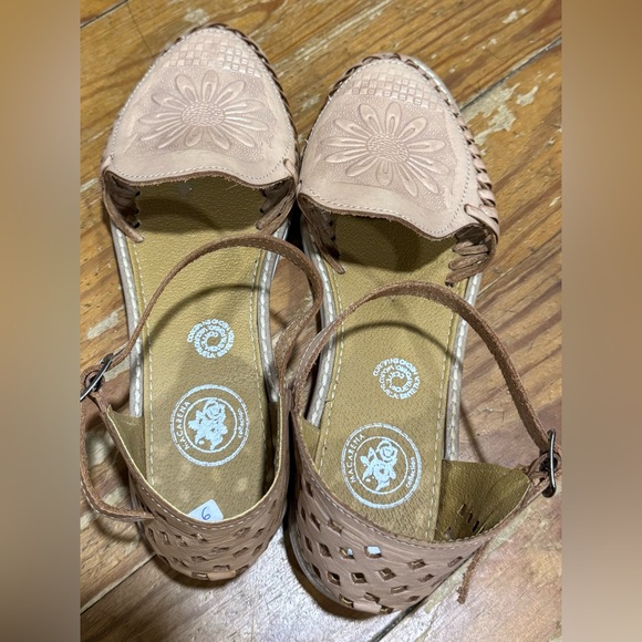 Macarena Collection Women’s Sandals - Picture 4 of 6